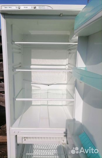 Продам двухкамерный холодильник