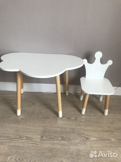 Детский стол и стульчик