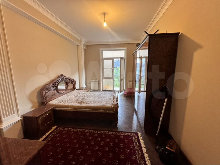 2-к. квартира, 90 м², 2/5 эт.