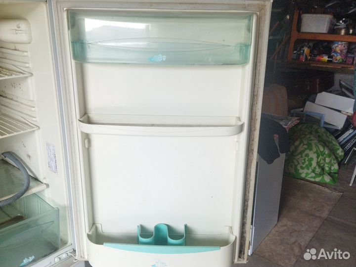 Полки и ящики для холодильника