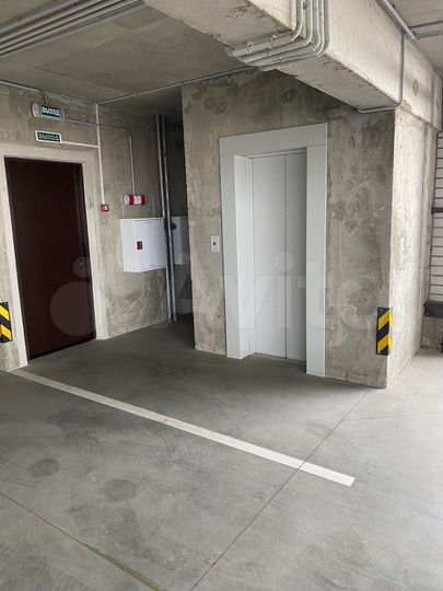 Машиноместо, 13 м²