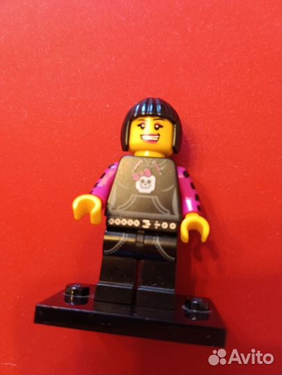 Lego фигурки в ассортименте