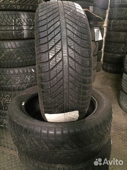 Goodyear Vector 4Seasons 205/50 R17