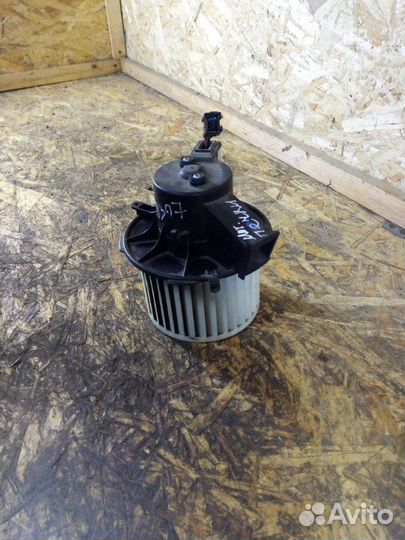 Мотор печки Peugeot 307