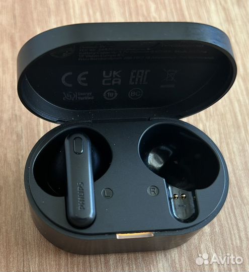 Беспроводной наушник Philips
