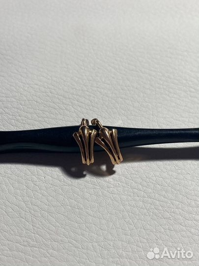 Золотые серьги