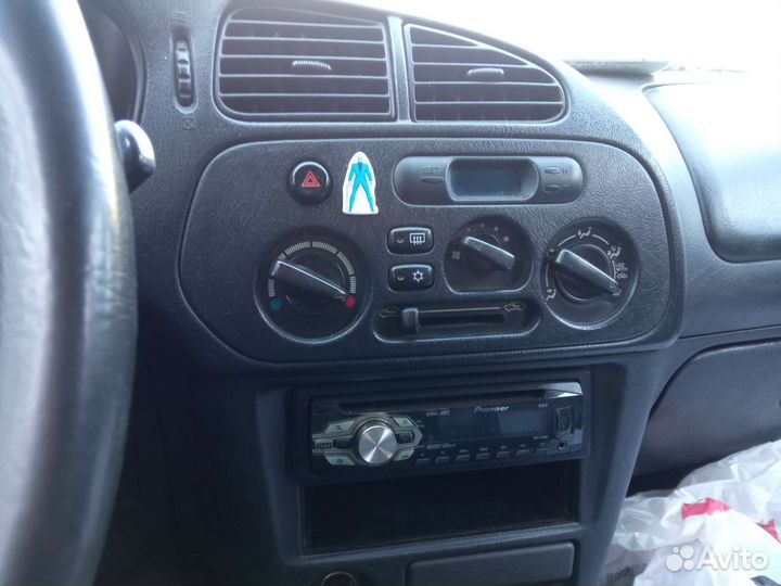 Mitsubishi Mirage 1.5 AT, 2001, 217 532 км