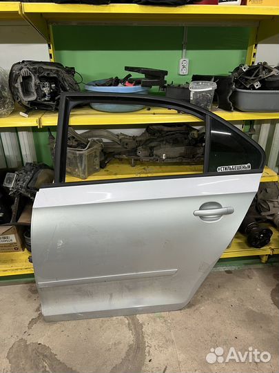 Дверь задняя левая шкода рапид