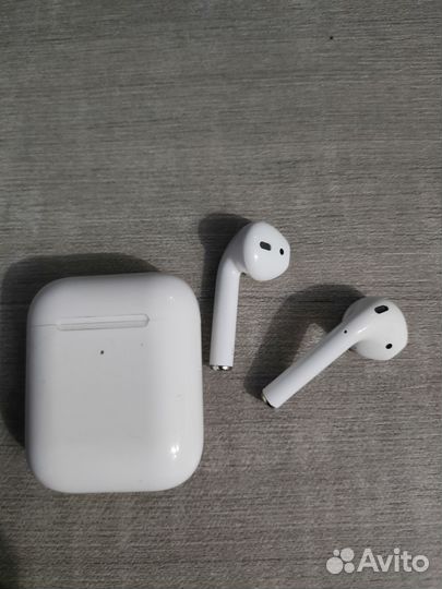 Беспроводные наушники apple airpods