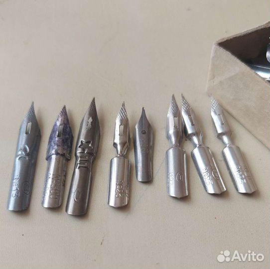 Перья канцелярские