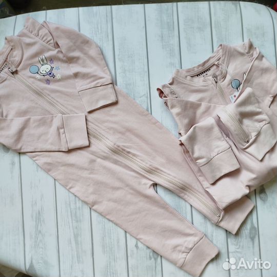 Новый комбинезон на девочку 92 см