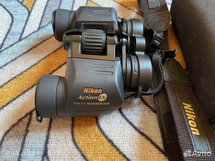 Бинокль Nikon Action EX 7x35 CF