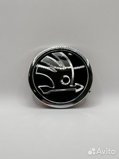Шильдик на Skoda серый Шкода