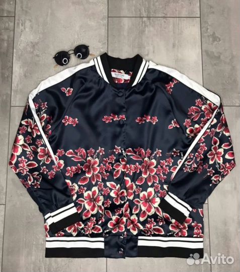 Бомбер легкий Valentino 44-46