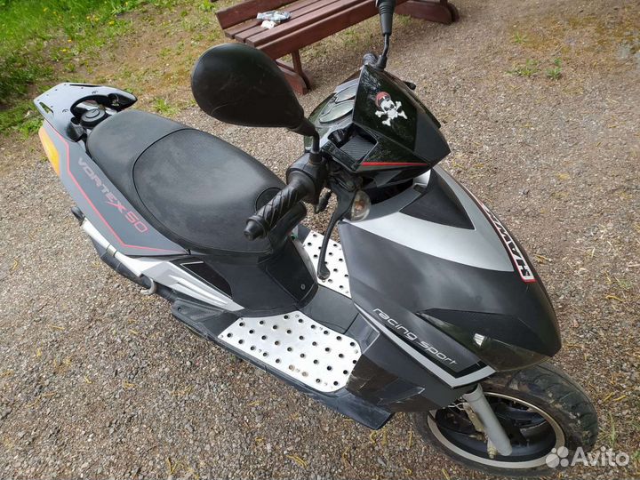 Скутер stels vortex 50