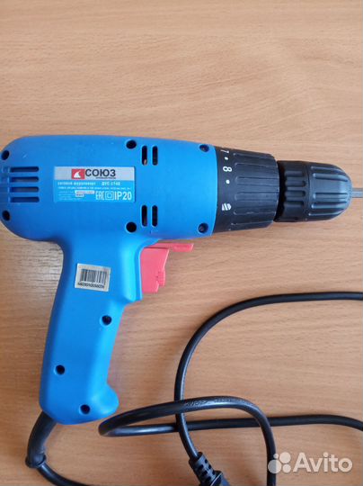 Шуруповёрт сетевой