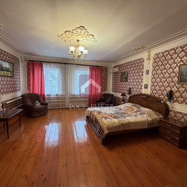 Коттедж 430 м² на участке 25,6 сот.