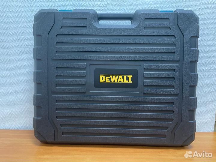 Аккумуляторный набор dewalt 4 в 1