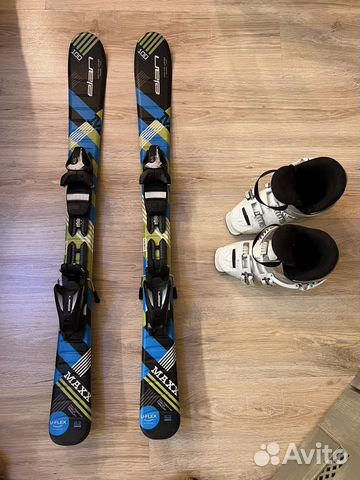 Горные лыжи и ботинки