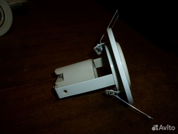 Светильник потолочный точечный