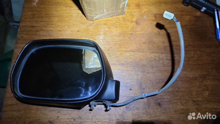 Зеркало левое Toyota Sienta 2003-2006
