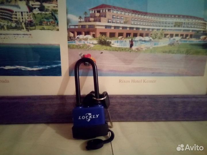 Замок.фирменный.Lockly.Новый(3 ключа) Финляндия