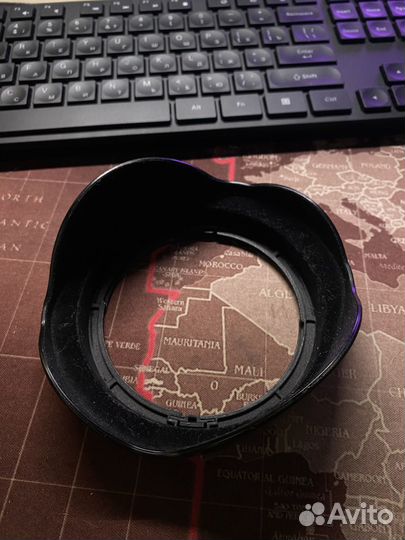 Бленда Canon EW-83E