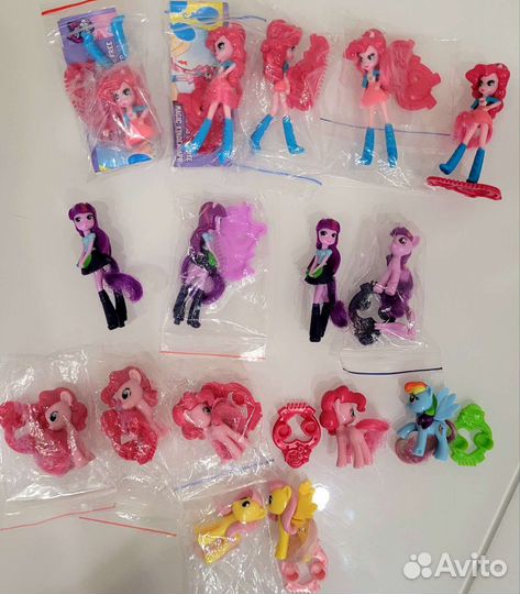 Киндер-сюрпризы много разных