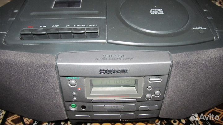 Магнитофон Sony CFD-S37L (CD, радио, кассеты)