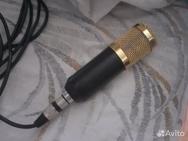 Микрофон BM-800 XLR с кронштейном