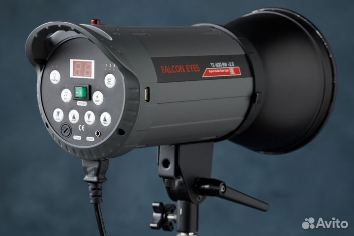 Студийная вспышка. Falcon Eyes TE-600 BW v2.0
