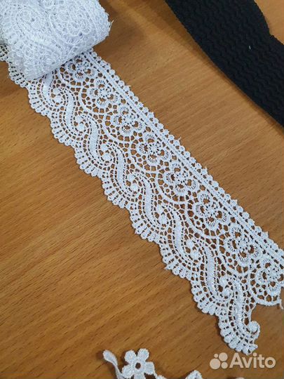 Кружева и бусы