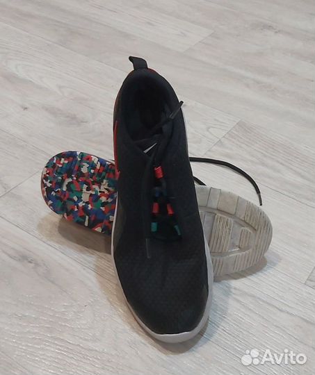 Кроссовки подростковые Nike air