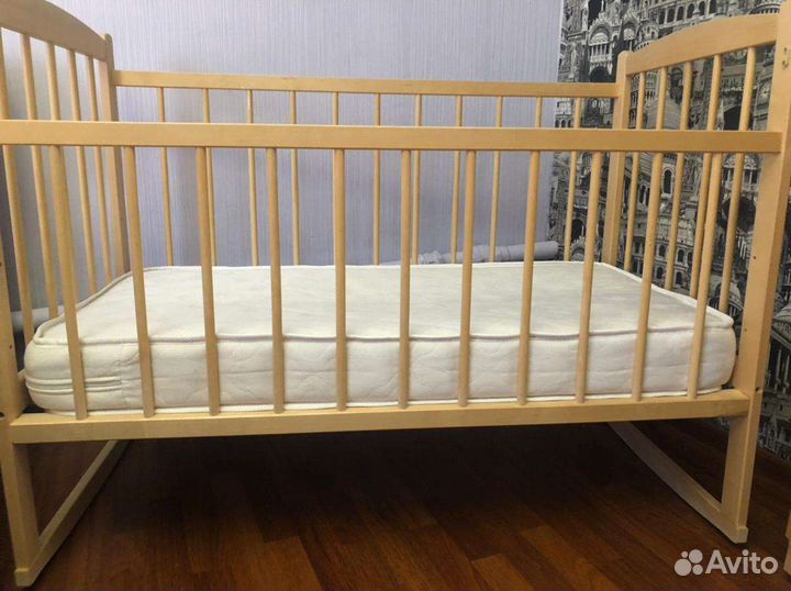 Детская кроватка