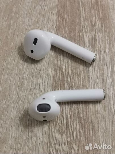 Беспроводные наушники Apple AirPods 2