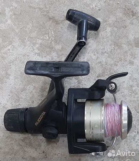 Катушка для рыбалки спининга Shimano FX 2000 RA