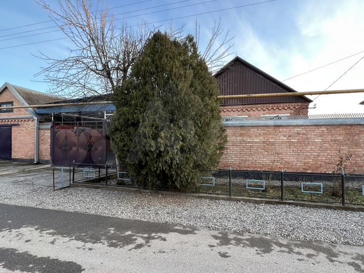 Дом 588 м² на участке 6 сот.