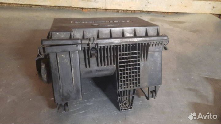 Корпус воздушногo фильтра Ford Transit 7 2008