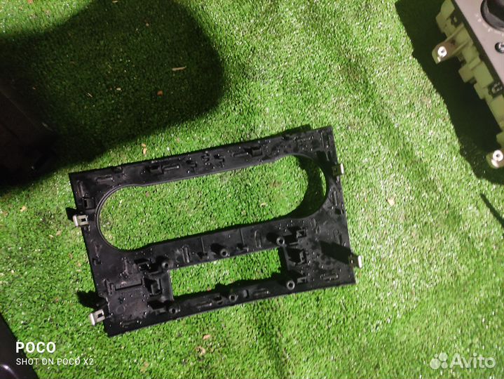 Пластик Мерседес Бенц 245