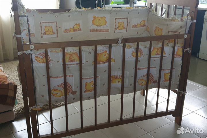 Детская кроватка