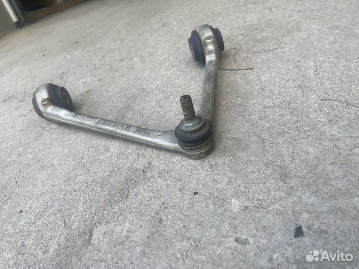 Рычаг верхний передний правый Jaguar xj 351