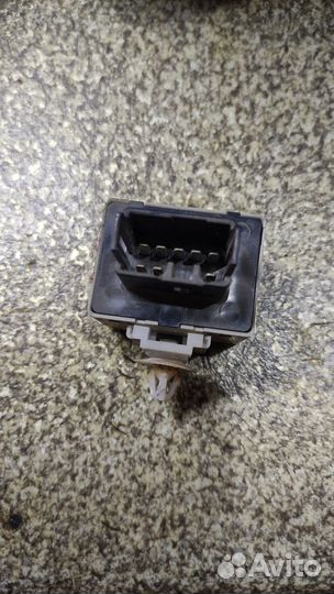 Реле поворотов toyota