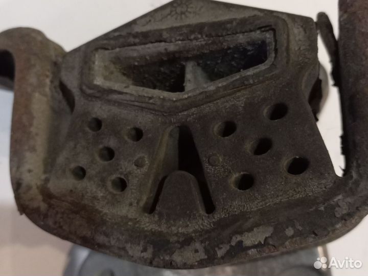 Подушка крепления кпп Транспортер Т5