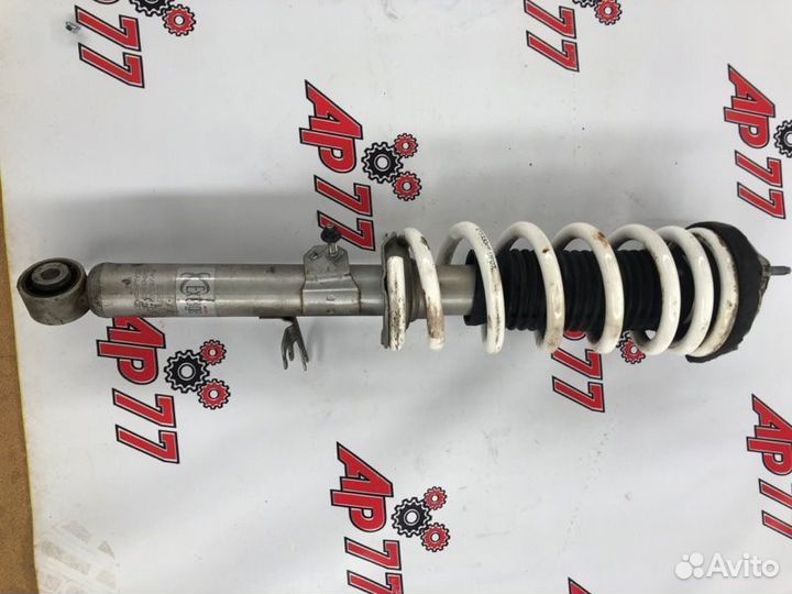 Амортизатор подвески передний левый Infiniti M35