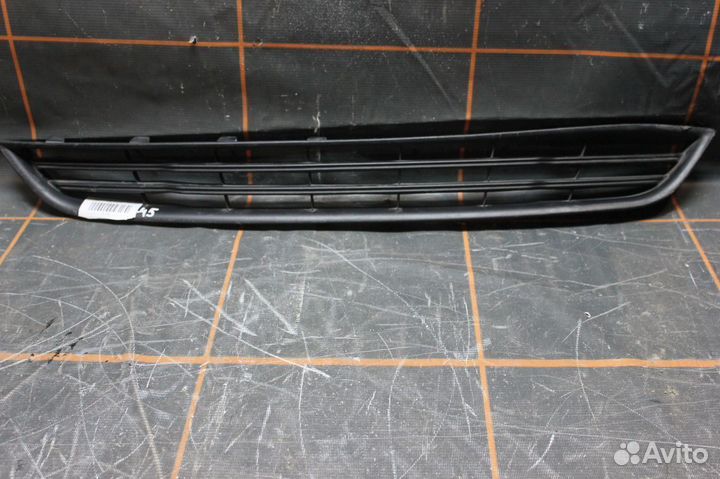 Решетка бампера - Ford Fiesta 6