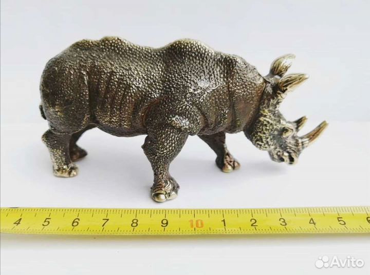 Фигирка бронзовая носорог