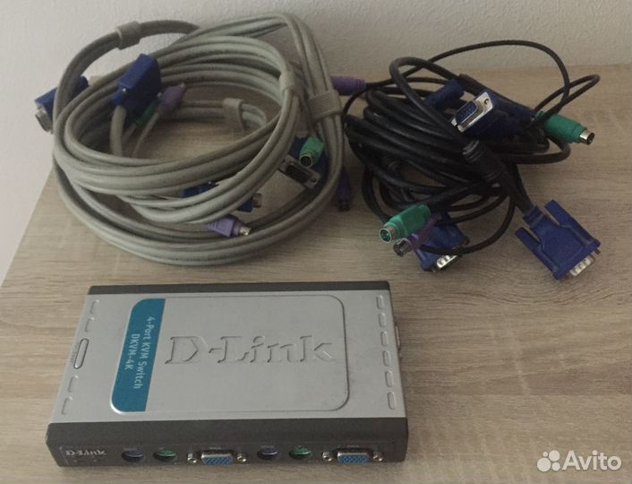 Переключатель D-Link dkvm-4K, 4 порта PS/2, VGA