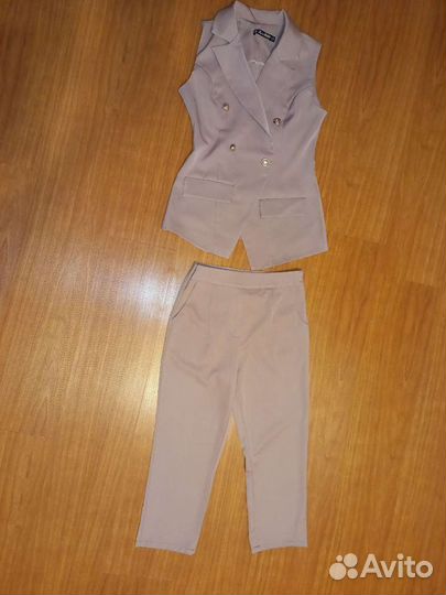 Костюм женский