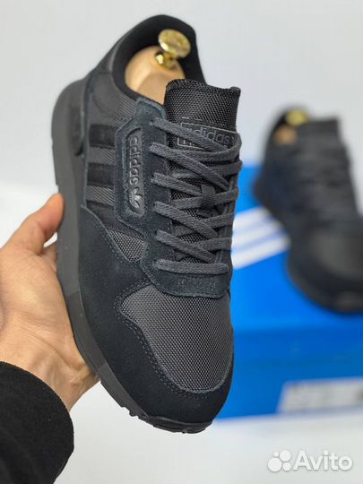 Кроссовки adidas