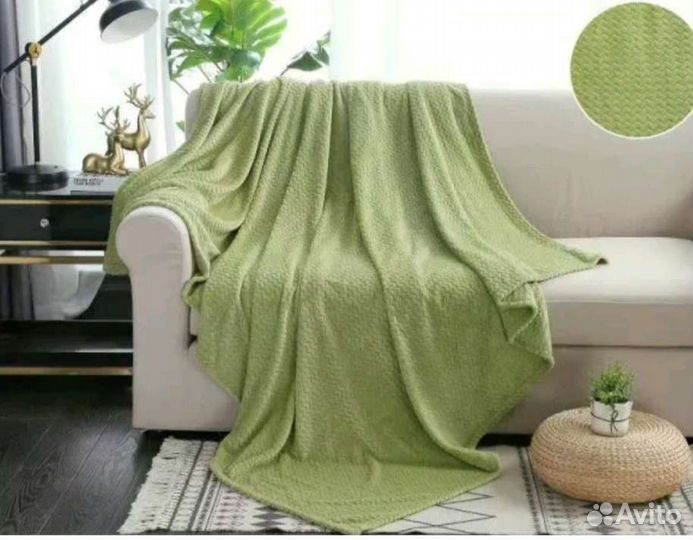 Пледы и покрывало
